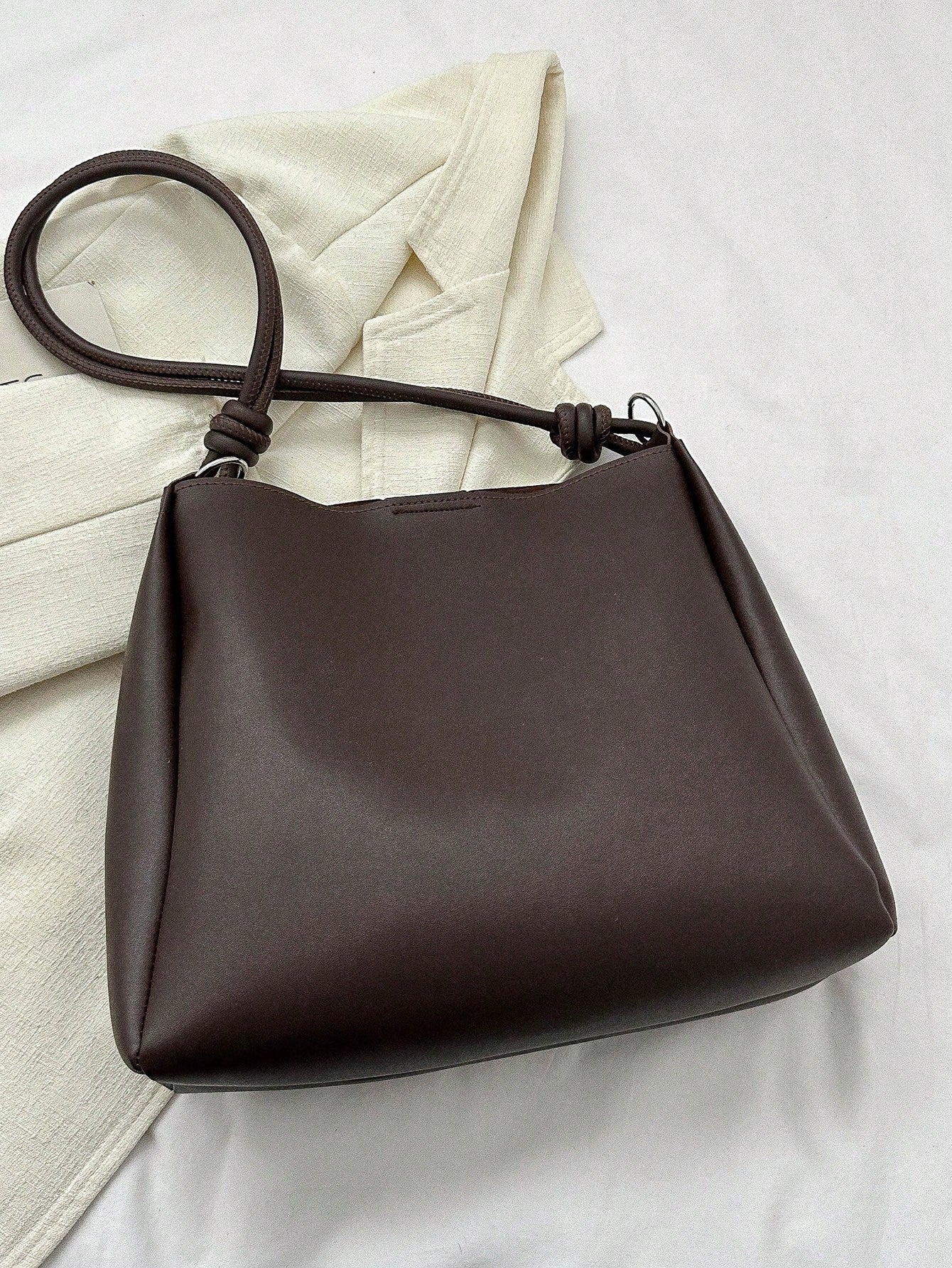 Aloria™ | Knot-Detail Bucket Bag